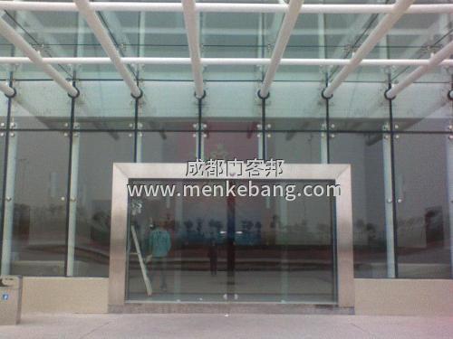 自動門脫軌 自動門脫軌