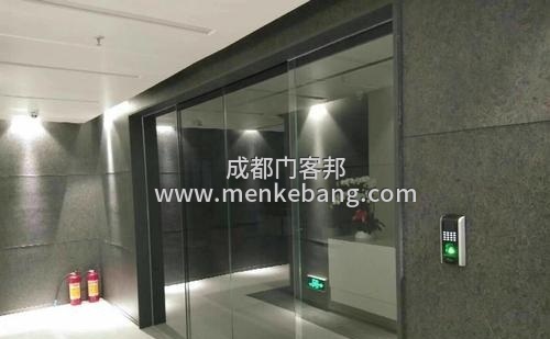 玻璃自動(dòng)門會(huì)搖晃,自動(dòng)門移動(dòng)緩慢