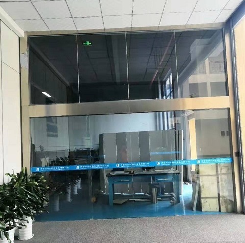 雙流大型自動門安裝案例 雙流大型自動門安裝案例